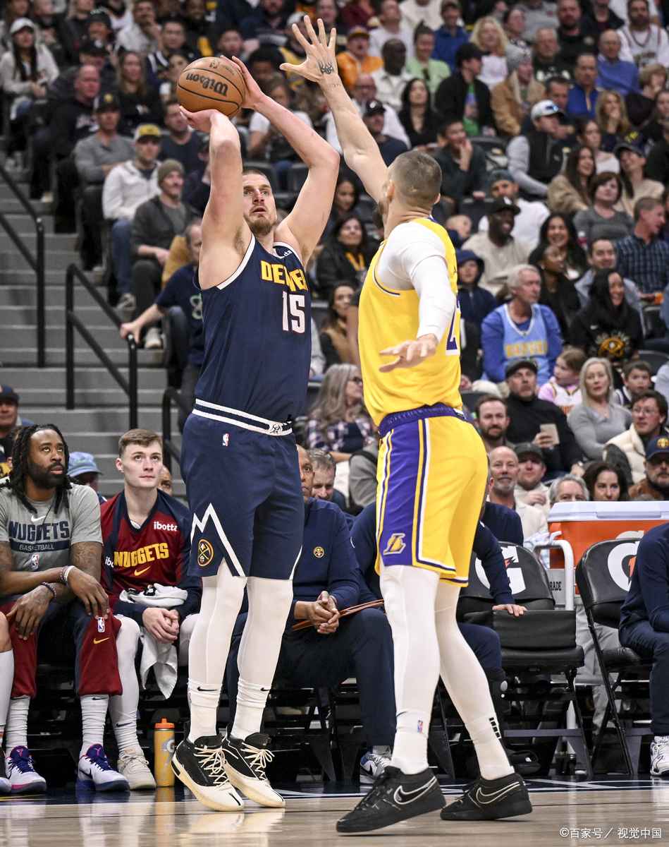 九游游戏平台-今晨皇家马德里备战CBA季后赛，篮板制胜细节曝光，话题不断，团队化学反应显著的简单介绍