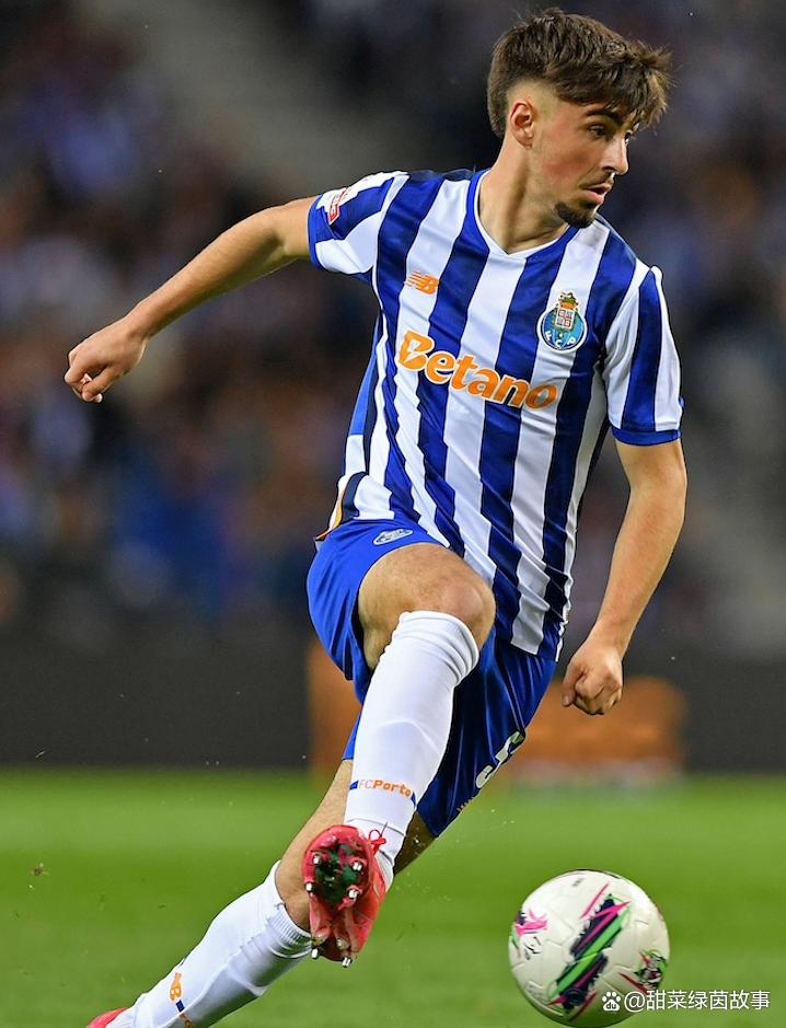 包含赛地聚焦——葡超国际比赛日热度飙升；费耶诺德迎来里程碑；压力陡增；资深球员宣示担当的词条